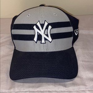 New York Yankees hat